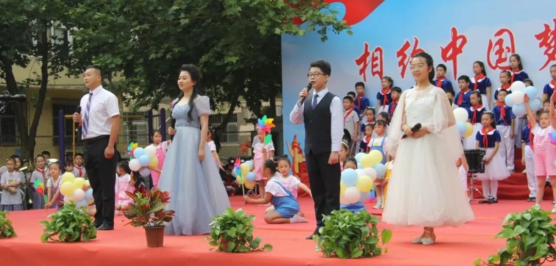 运师附小六一儿童节表演主持,六一儿童节春风小学举行文艺汇演