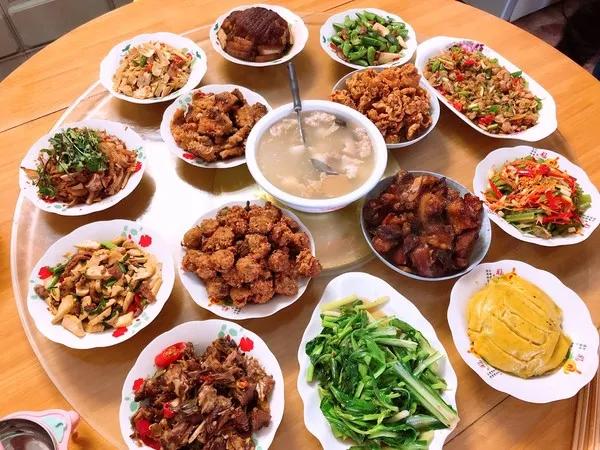 中日韩年夜饭,韩国的年夜饭是什么样子的