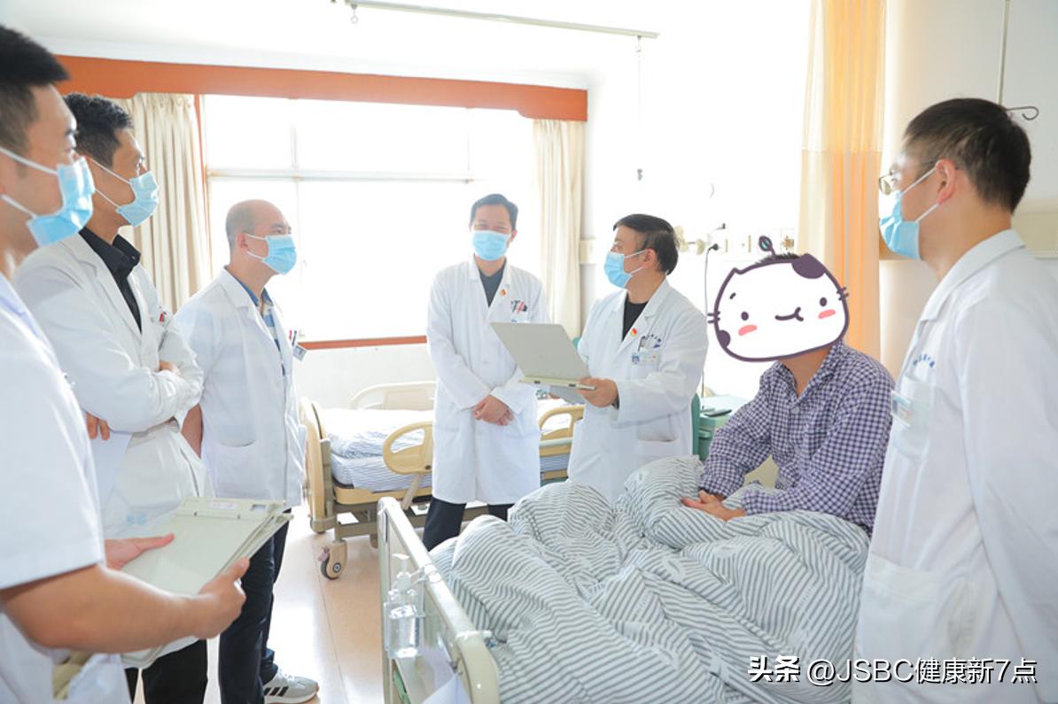 时隔13年后，拨通了手术医生的电话，严重烧伤患者“重燃”生命希望