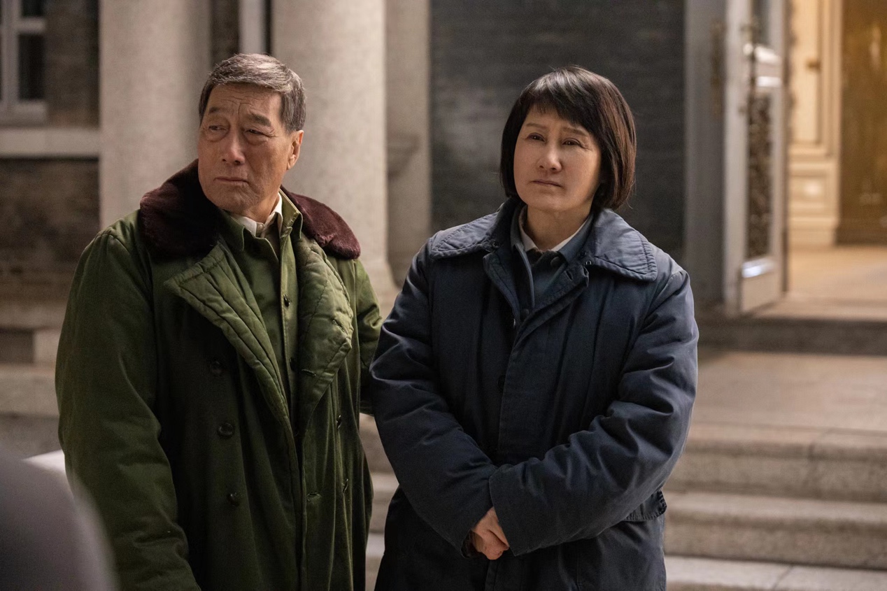 瞪眼咆哮,摇头晃脑,这6位演技被高估的“老戏骨”,该亮亮相了