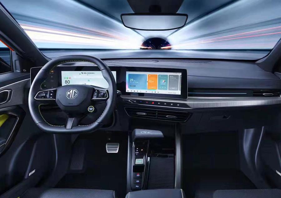 名爵mgone落地价,名爵mgone麋鹿测试