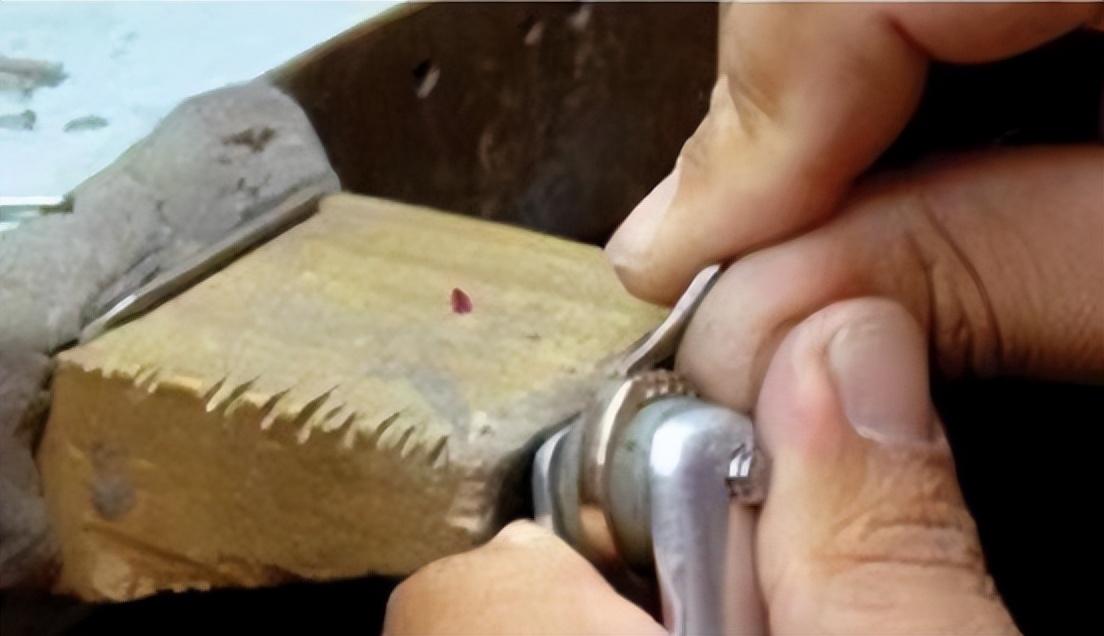 梵克雅宝四叶草戒指价格,梵克雅宝四叶草戒指黑