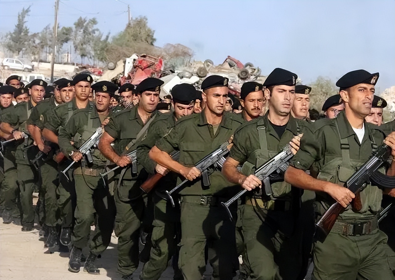 打击恐怖分子用什么武器,打击恐怖分子措施