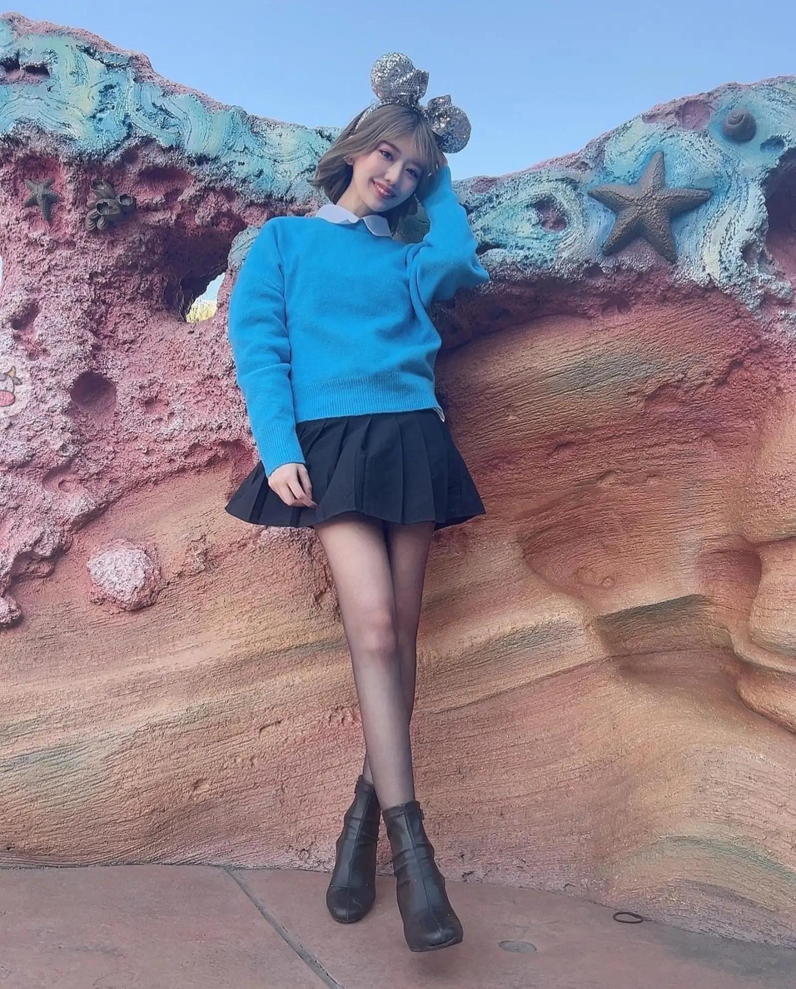 车模小姐姐一言难尽,日本车模气质迷人漂亮又大方