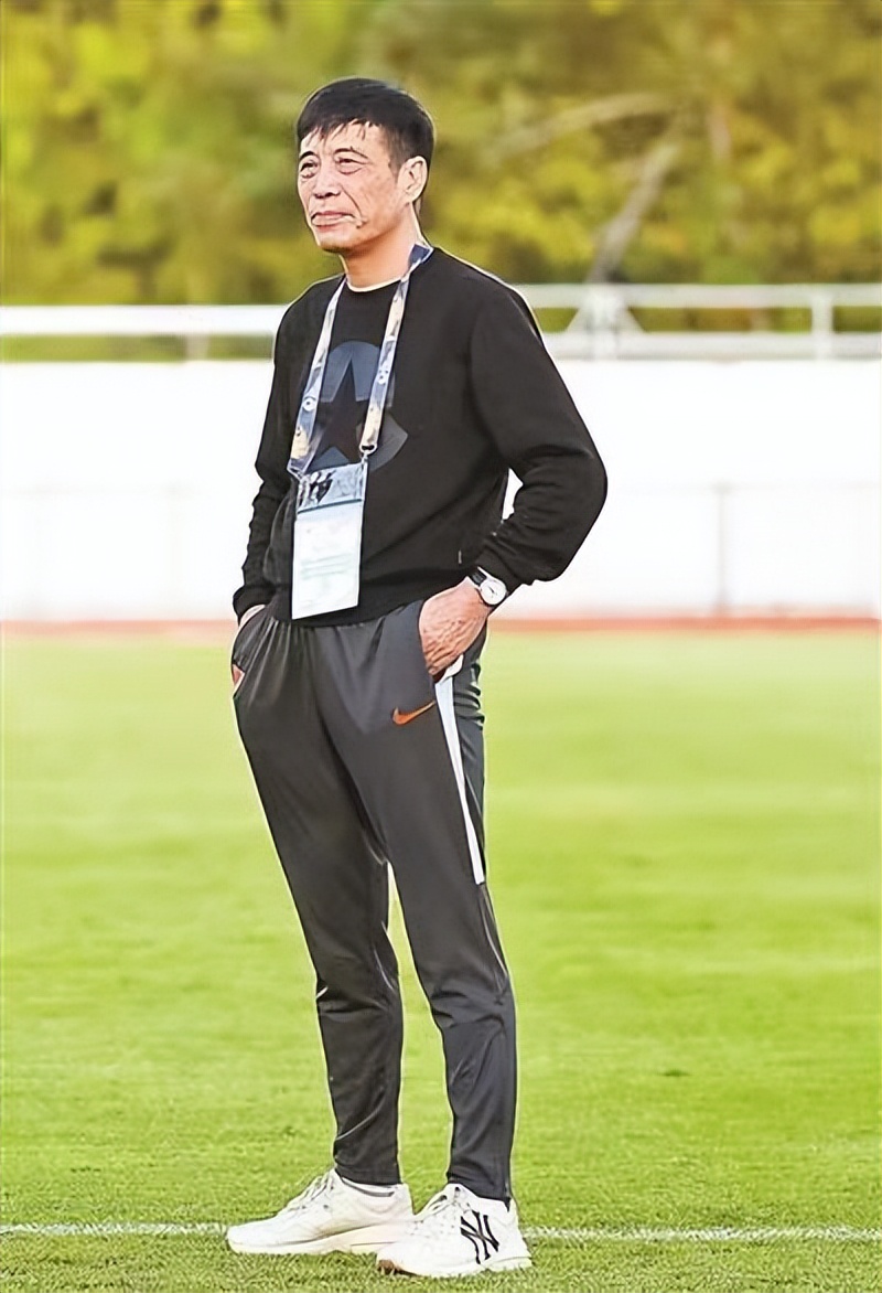 国足臭球,国足谈中国足球