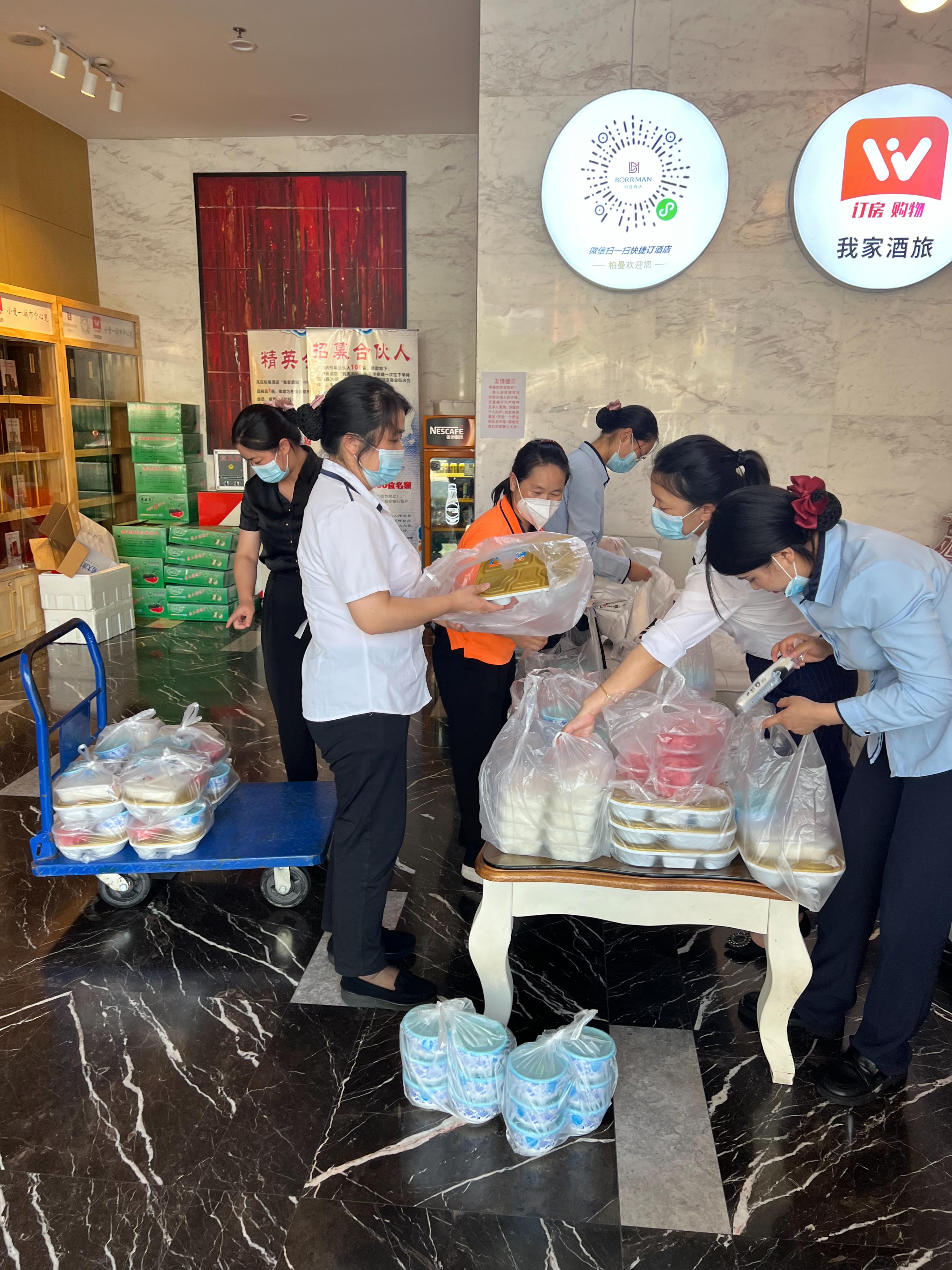 援锡医护人员,援苏医护入住五星级酒店