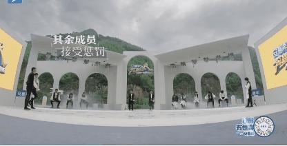 游戏无聊，嘉宾“花里胡哨”挽救，撕名牌也变得不精彩了