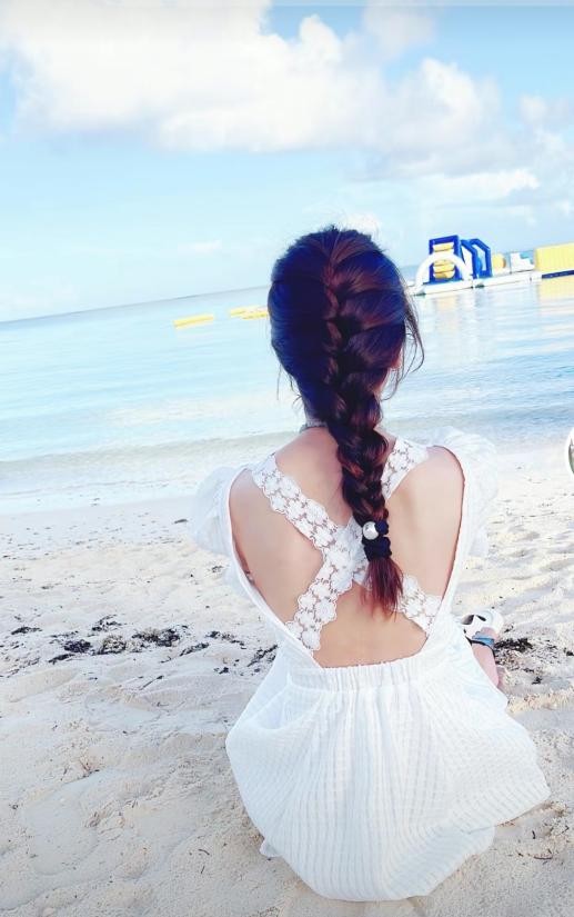 美女安检员婚前意外偏瘫，富二代未婚夫果断离开，靠代购买6套房