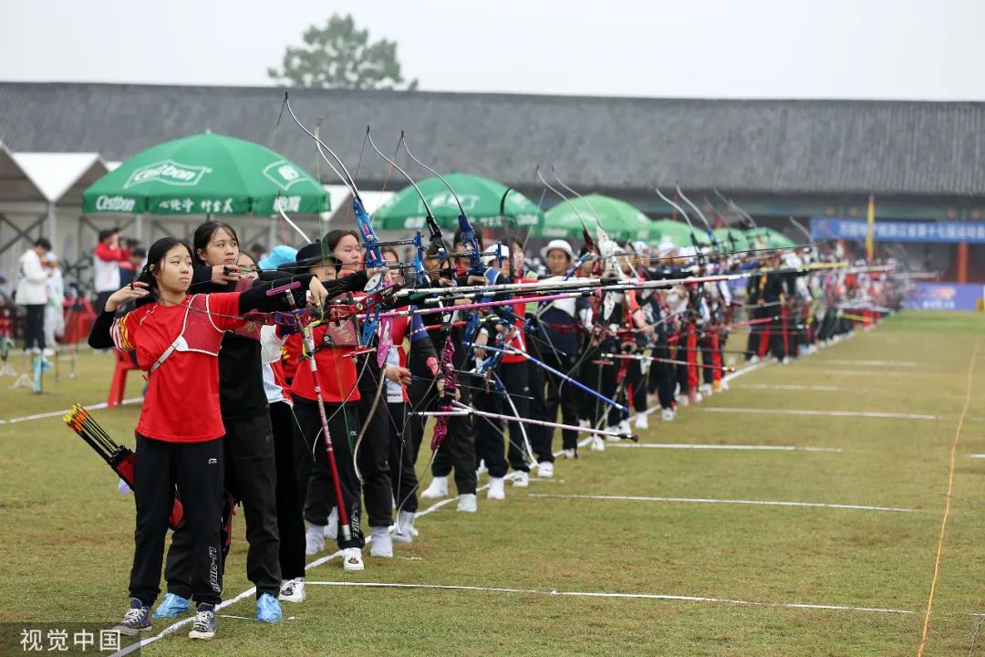 足球十大经典诗词,关于春天踢足球的诗句