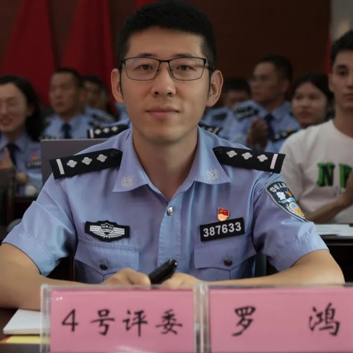 以深情的歌声向党的生日献礼,嘹亮的歌声向党献礼