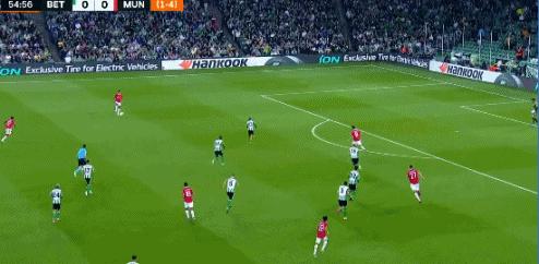 英超阿森纳1-2遭埃弗顿补时绝杀,英超首轮阿森纳爆冷