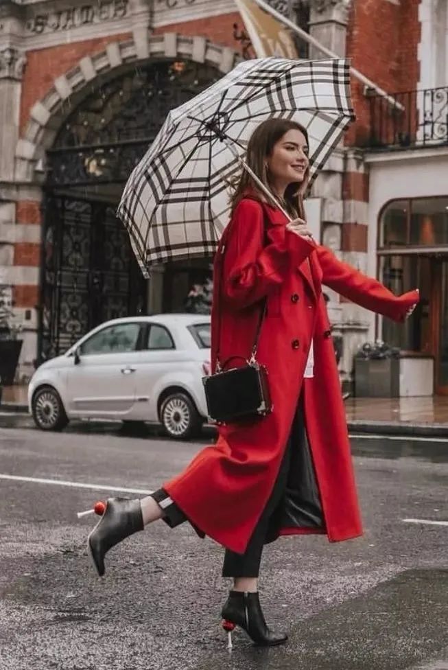 今年双面羊绒大衣流行什么颜色,今年最流行什么颜色的大衣