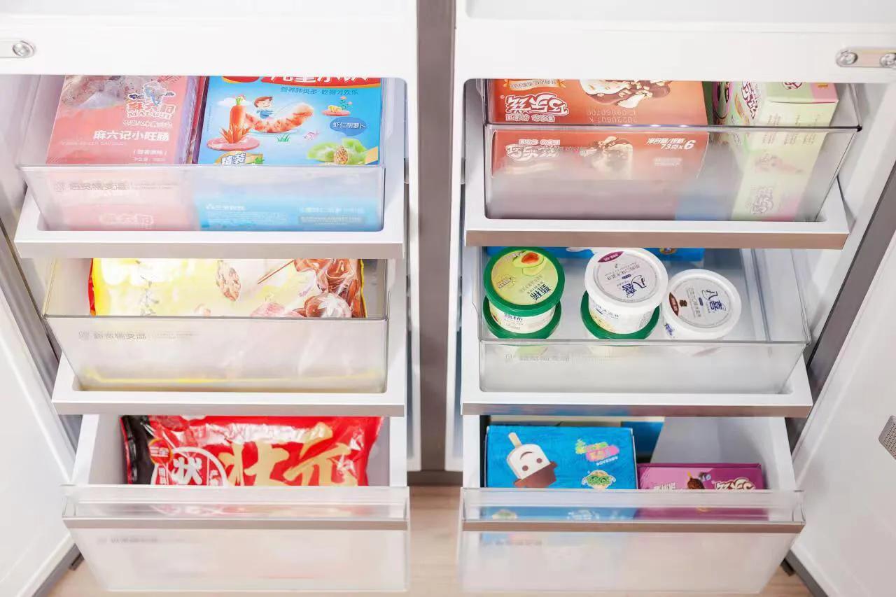 冰箱有异味的源头在哪里,冰箱总是有异味怎么处理