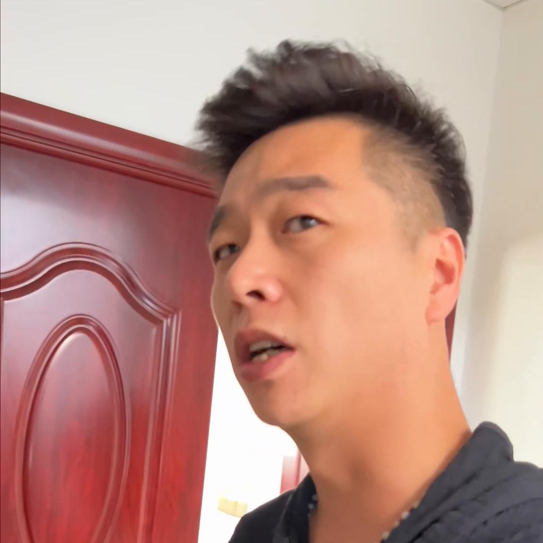 做一下简单的自我介绍,做一个简单的个人介绍