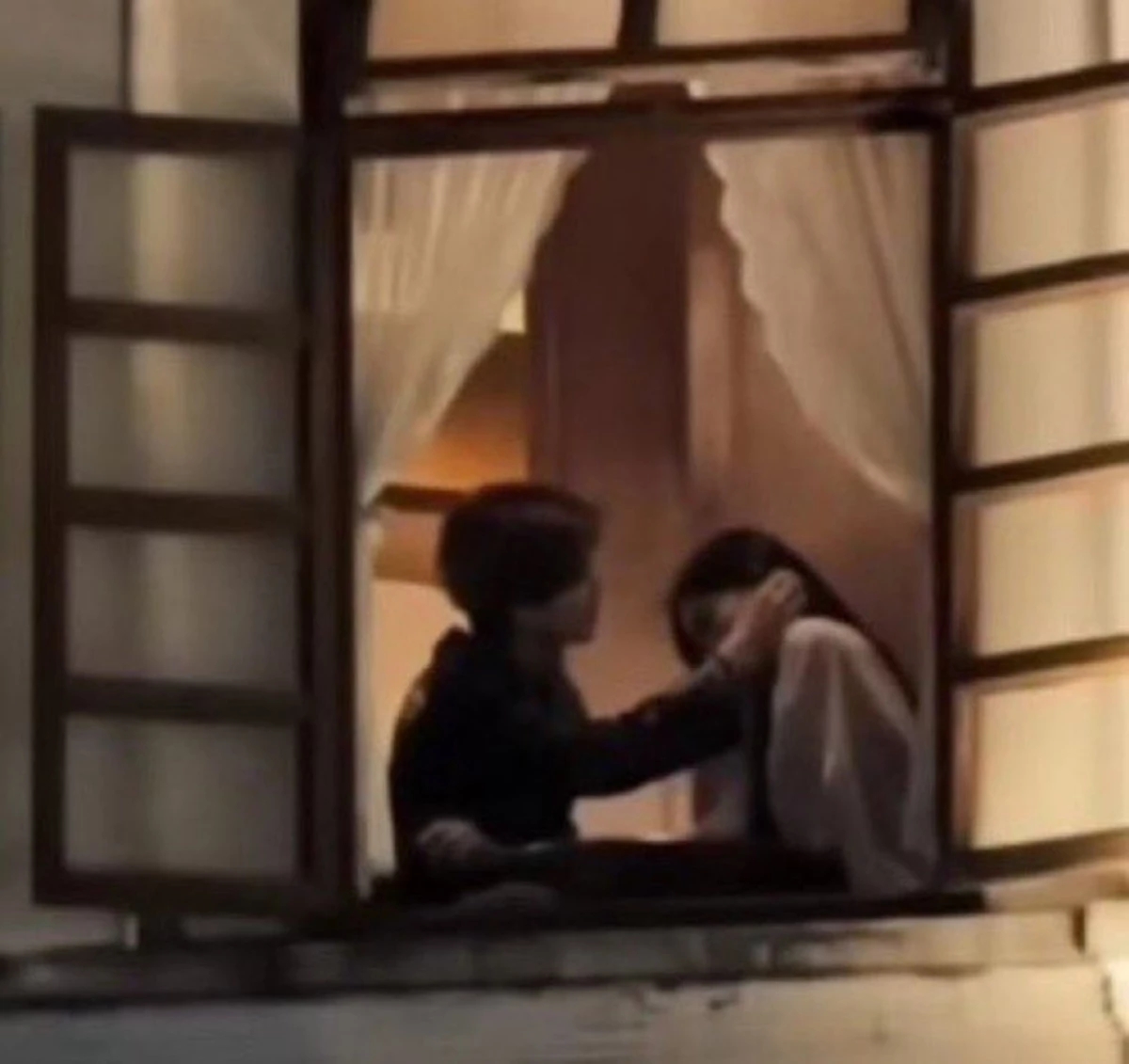 网曝jennie金泰亨新合照,金泰亨和jennie分手了吗