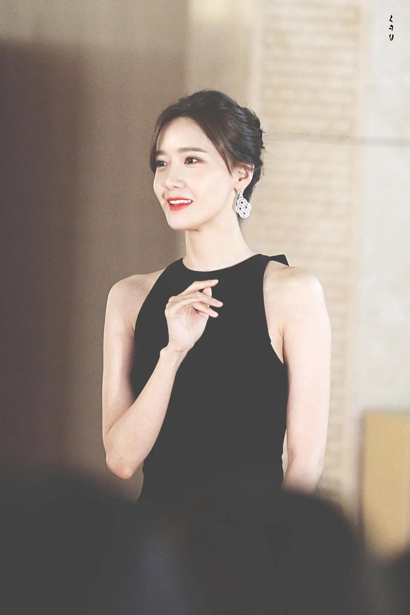 韩国女明星林允儿手机壁纸,手机壁纸超清动态美女林允儿