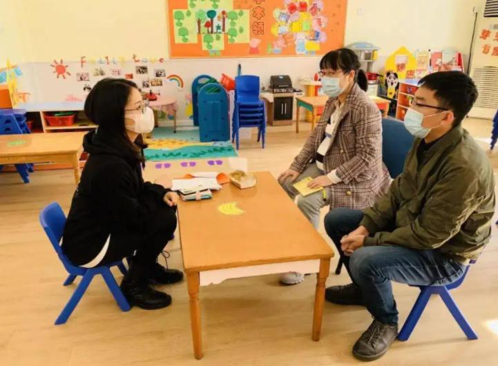 同学把小孩脸划伤了怎么解决的,孩子脸划破怎么回复家长