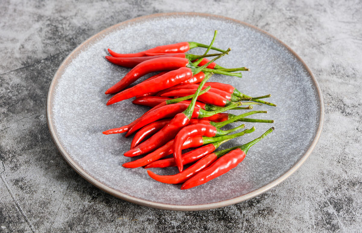 春天雨水多湿气重吃什么比较好,雨水多怎么预防湿气加重