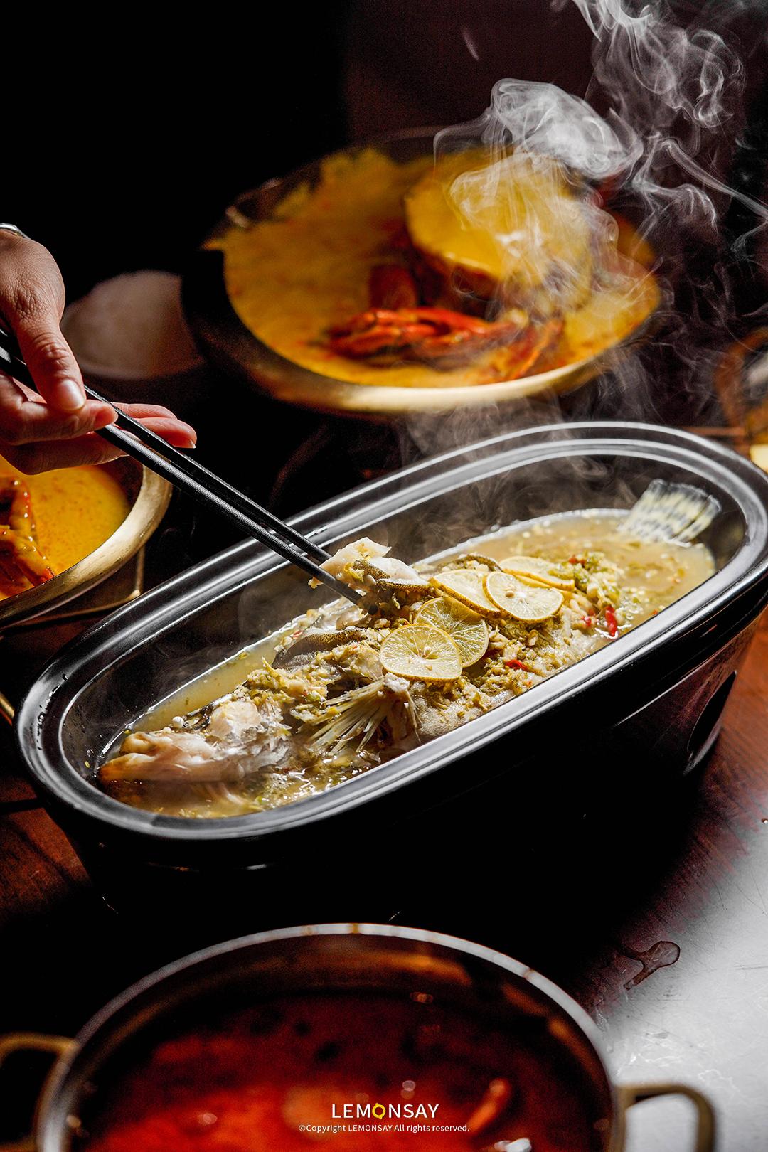 这店，想找个位置坐，比登天还难