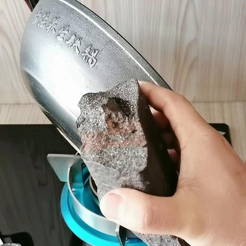 农村柴火灶用生铁锅还是熟铁锅,怎样从声音判断生铁锅和熟铁锅