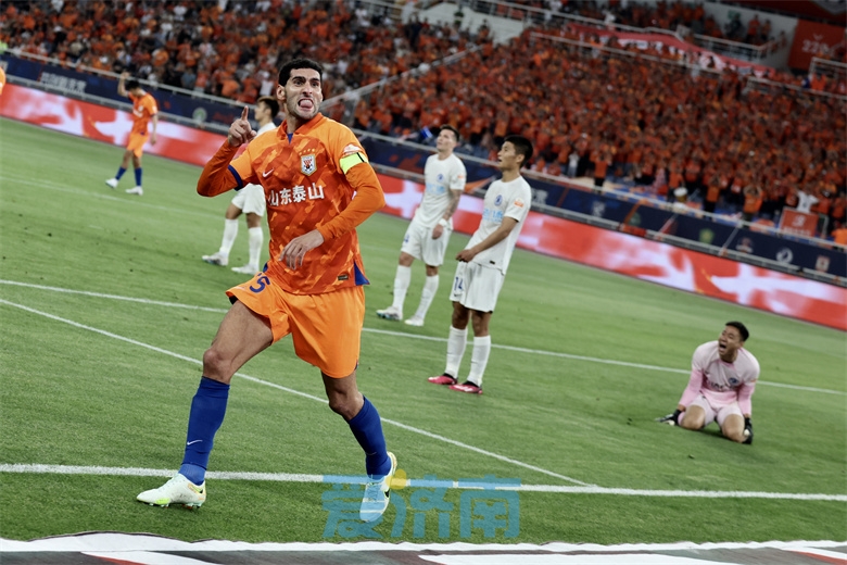 黄政宇费莱尼,山东鲁能三连胜视频