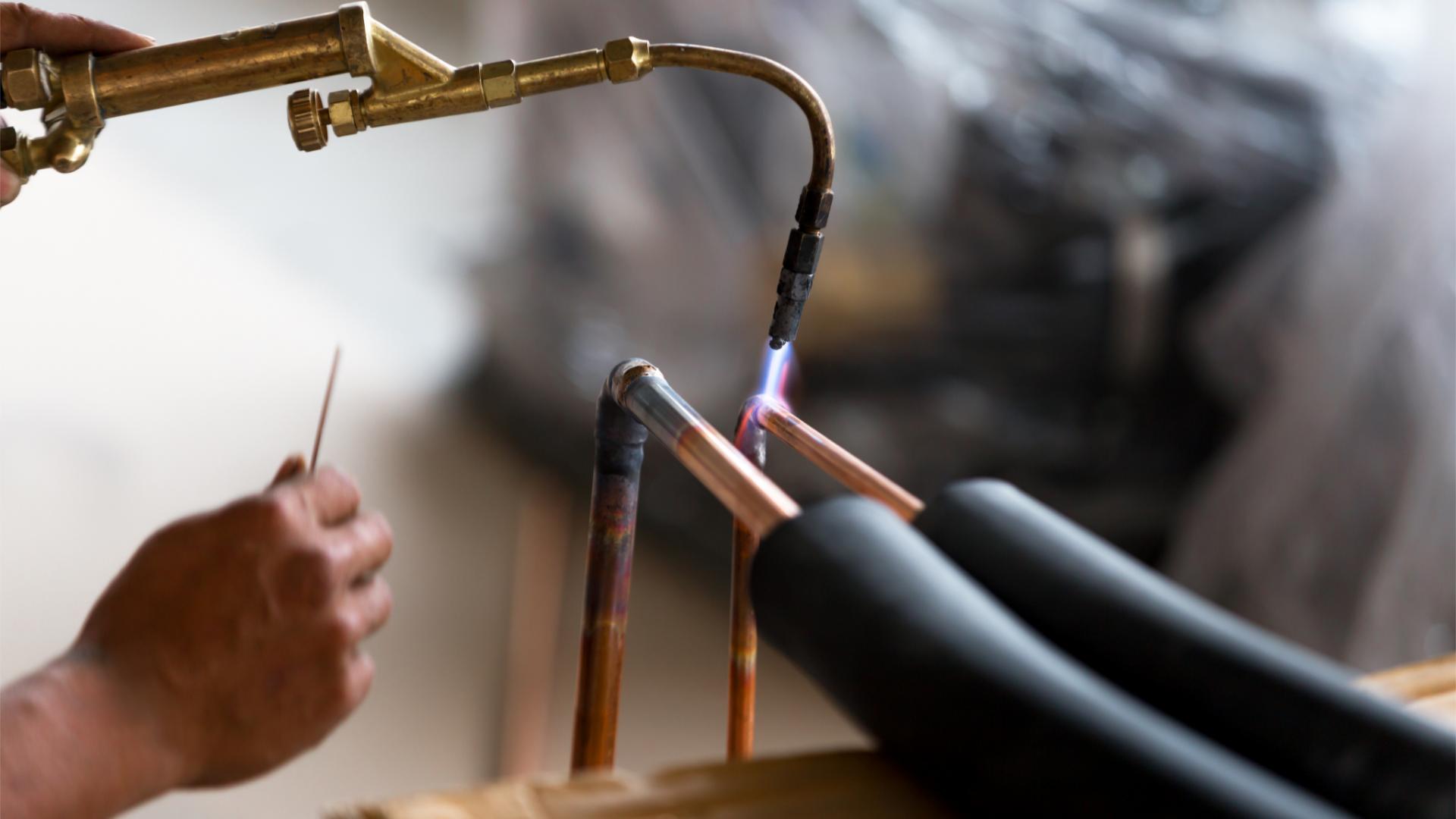 空调要移机怎么处理,空调每次移机必须加氟吗