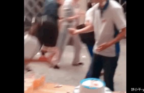 刘昊然周冬雨张一山,刘昊然周冬雨山楂树之恋