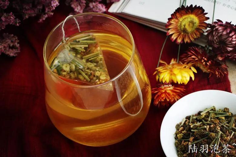 酸酸甜甜山楂好吃又好看,泡点酸酸甜甜的山楂好吃又开胃