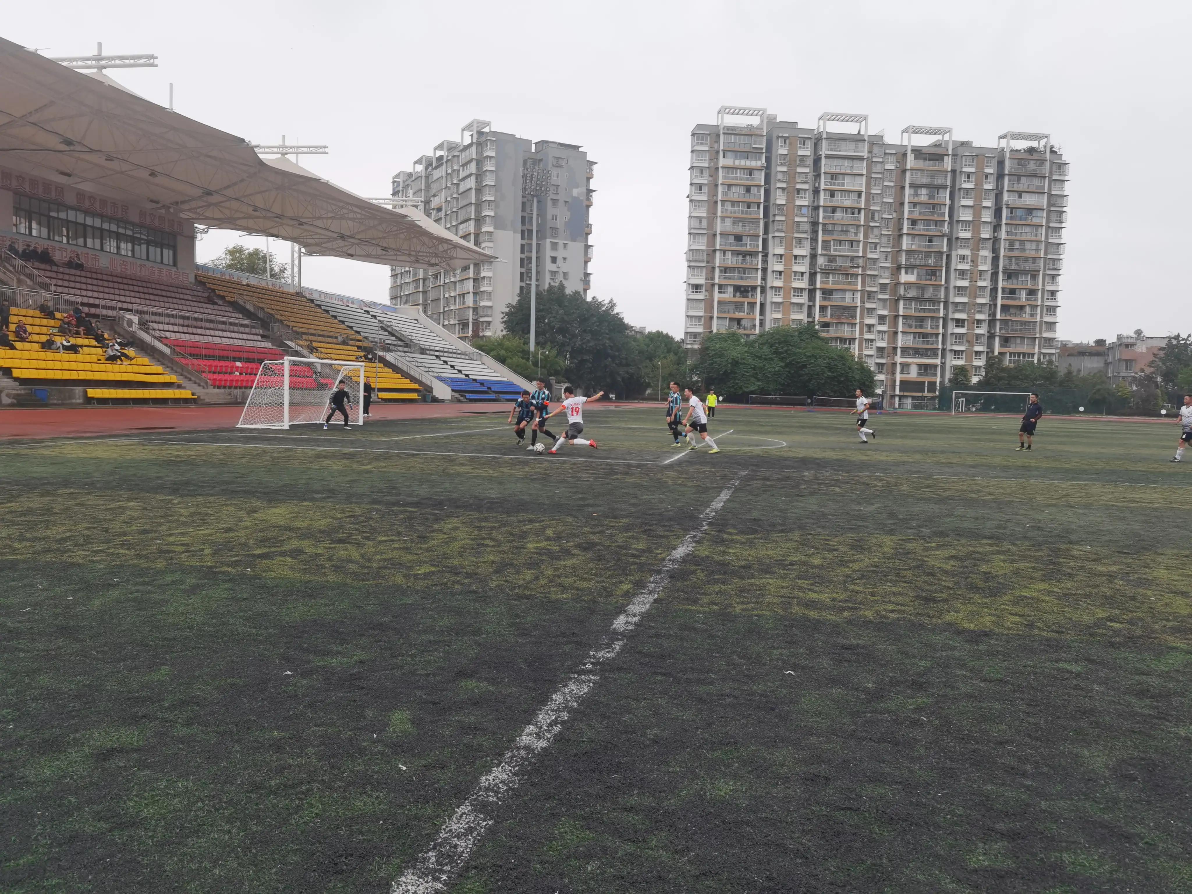 凉山州8人制足球比赛,2018年第七届荣县足球比赛