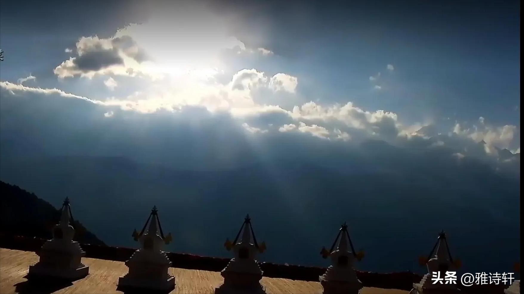 足不出户看大美云南,看到梅里雪山主峰卡瓦格博峰真美