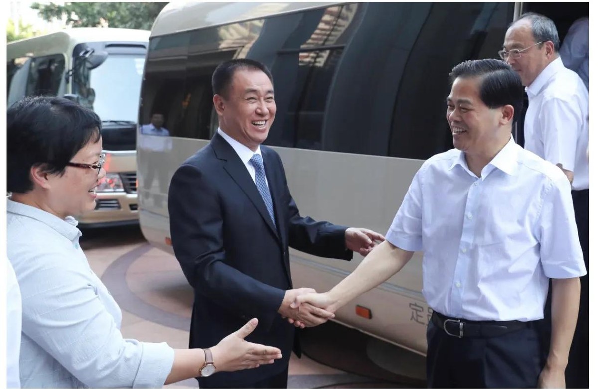 许家印老房子的一副对联,许家印对联花开富贵