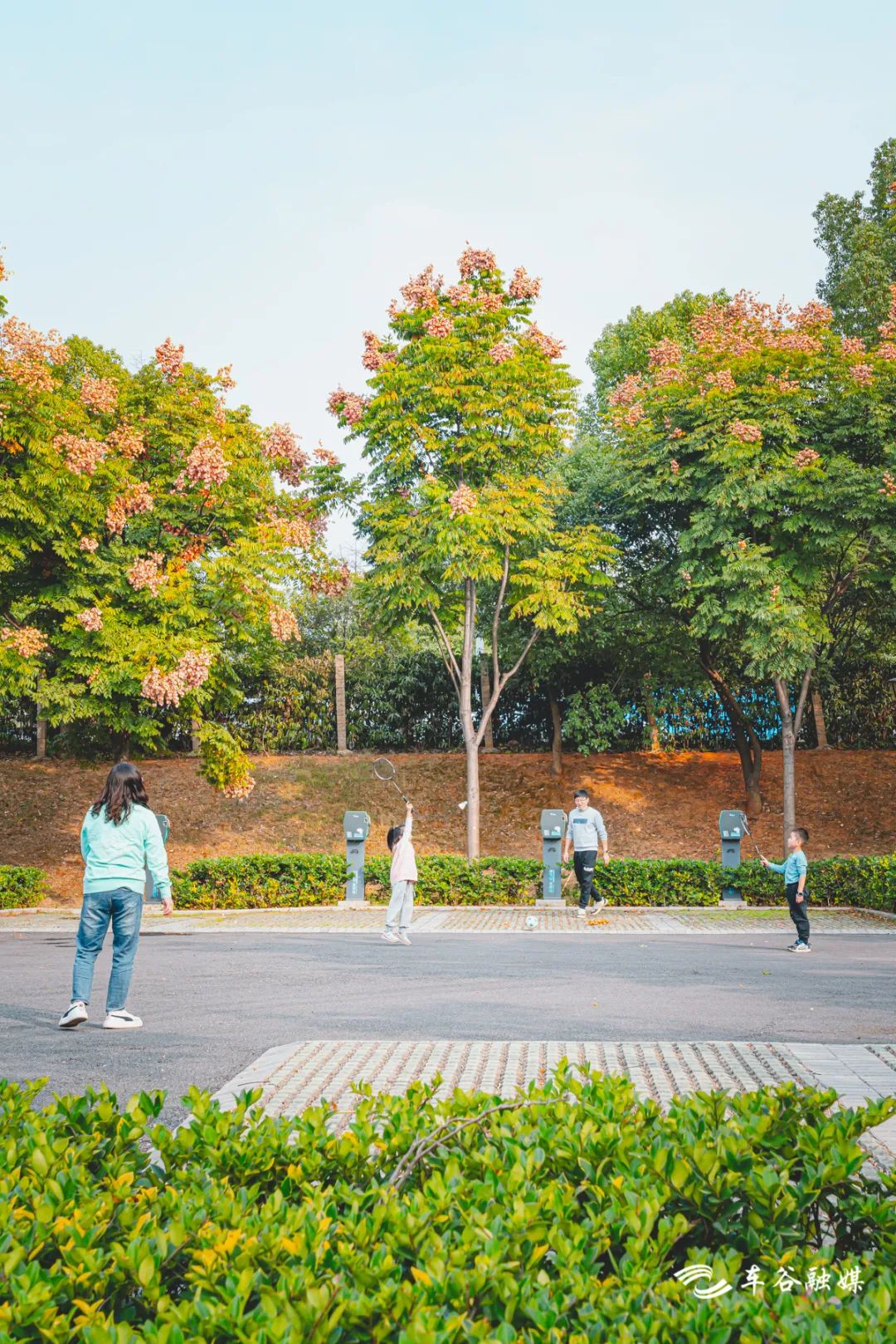 淘金山骑行绿道和东湖骑行绿道,周末绿道骑行一路都是美景