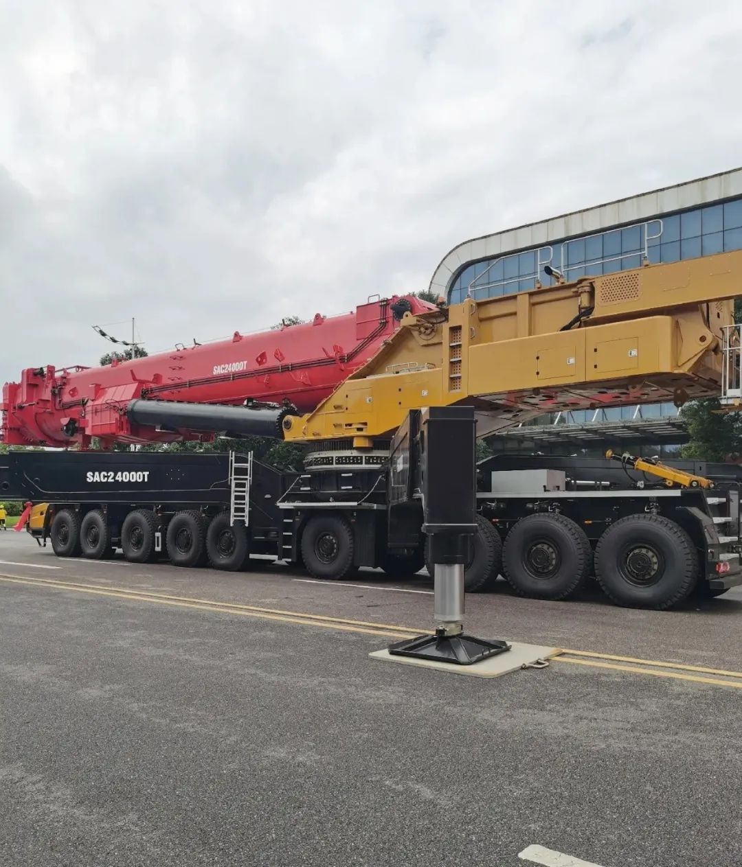 巨力神20400吨吊车,巨力神2000吨吊车