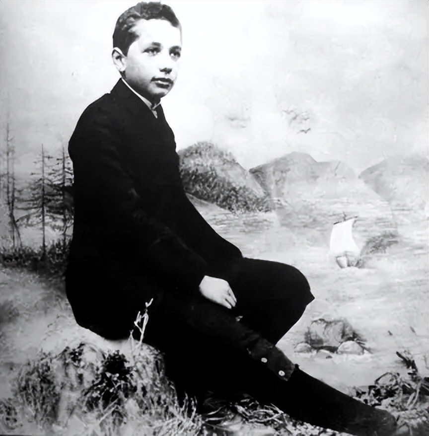 爱因斯坦为什么转美国国籍,爱因斯坦为什么转入美国国籍