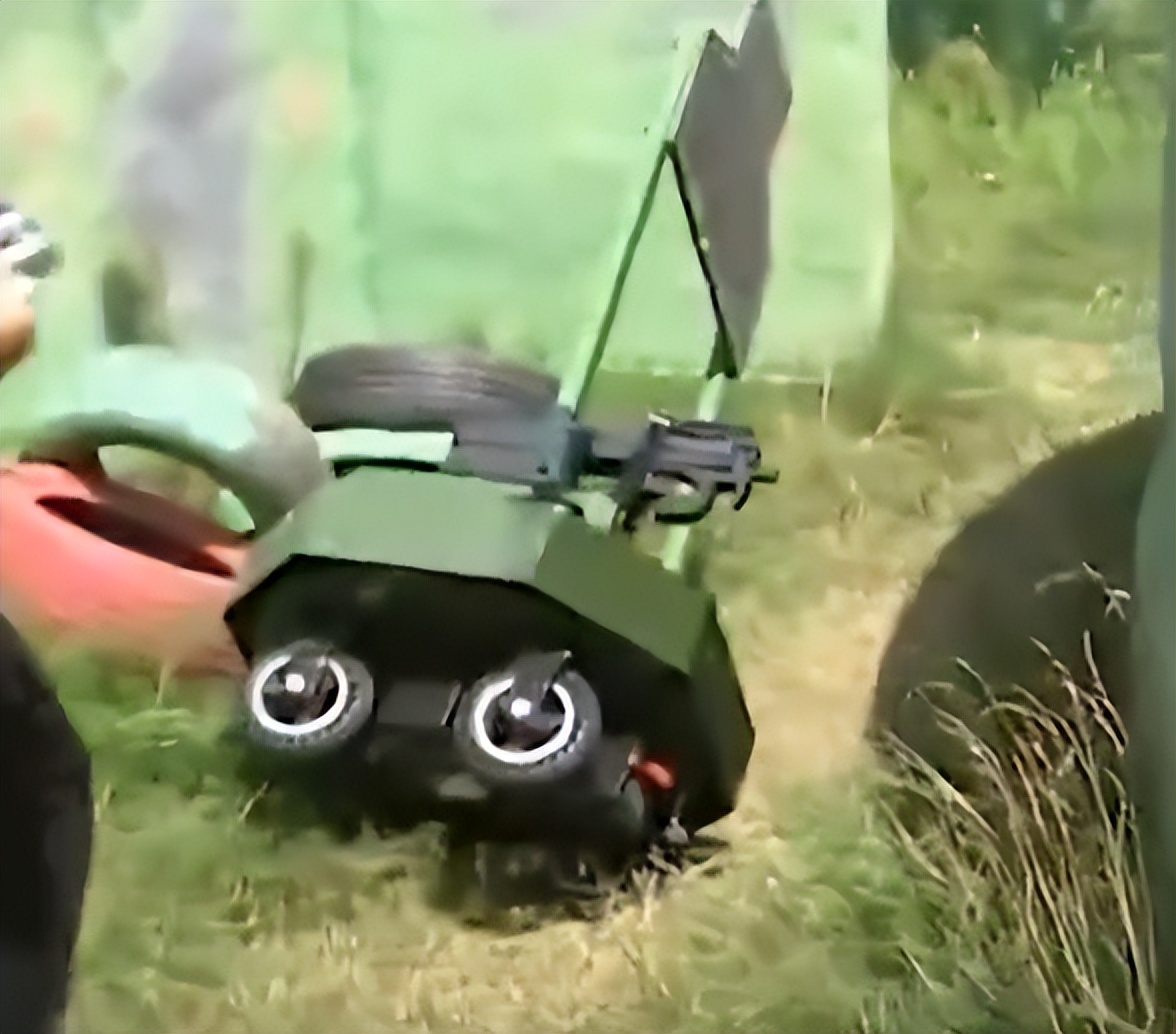 北京平民小伙造出单兵战术机器人,中国最先进军用作战机器人视频