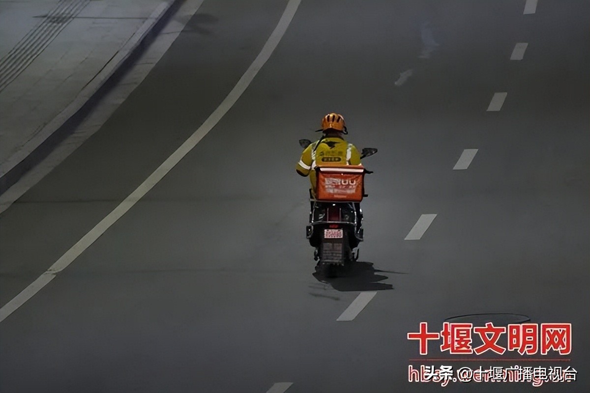 武汉战疫纪录片图片,战疫的高清照片