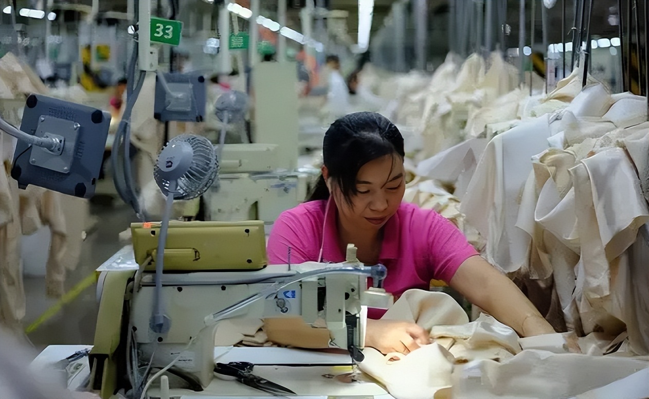 都在指望内循环救经济，但现实却是，老百姓可能已经拉不动内需了