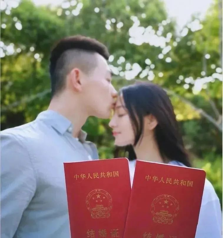 张馨予之前被黑是真的假的,曾经被全网黑的张馨予