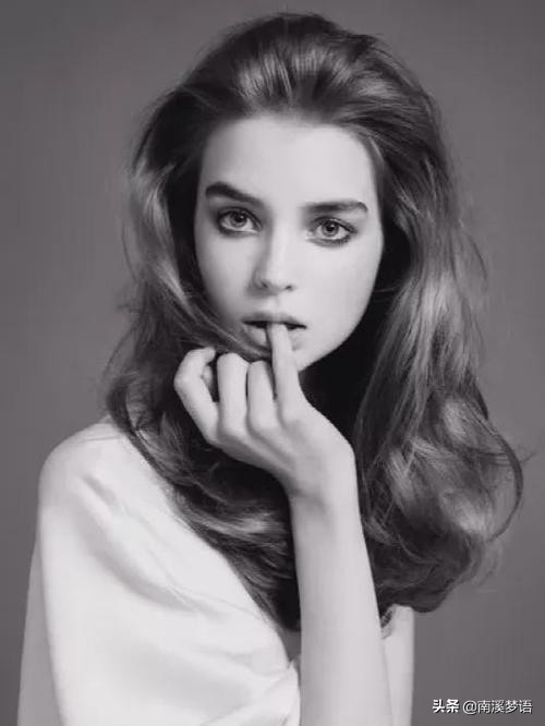 90岁超模卡门死亡之吻,92岁超模卡门