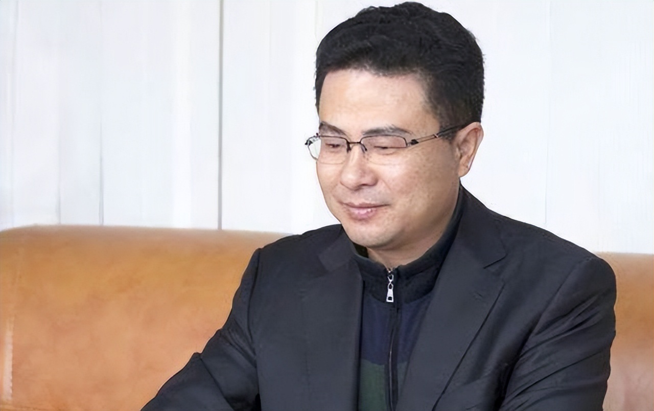 金立手机老板最后一把输了多少,金立老板最多一把牌输了多少钱