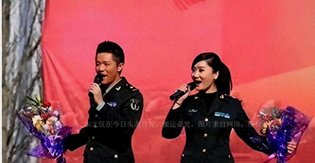 凤凰传奇是军队文职吗,凤凰传奇特招入伍了吗