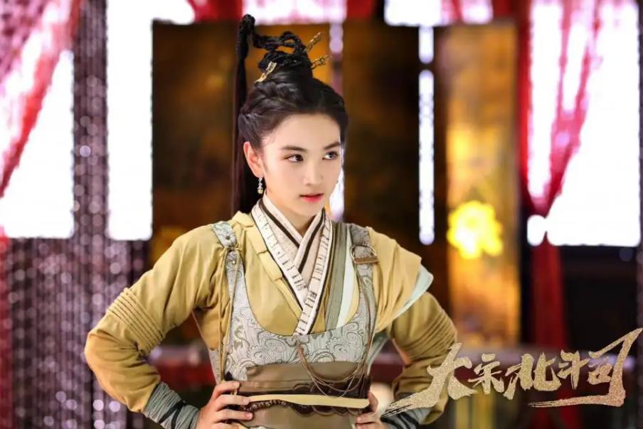 杨紫代露娃长相思同框路透,长相思杨紫被看呆的造型