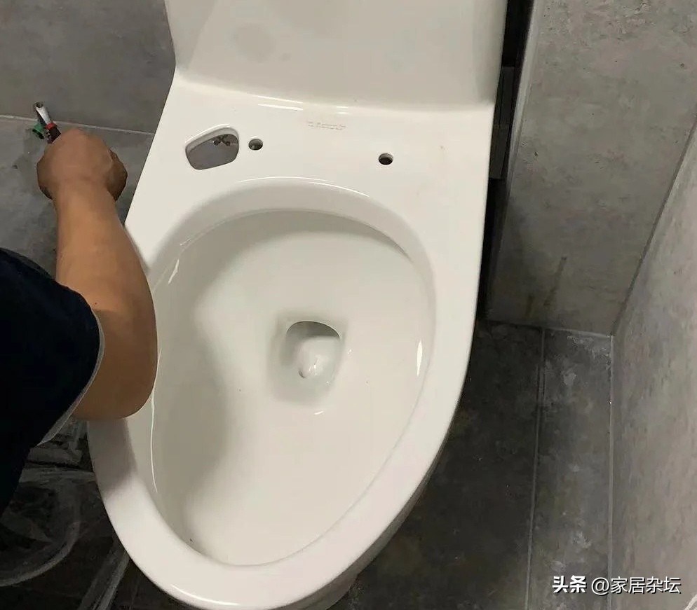 装修卫生间如何避免卫生间返臭,装修时注意这些卫生间绝对无异味