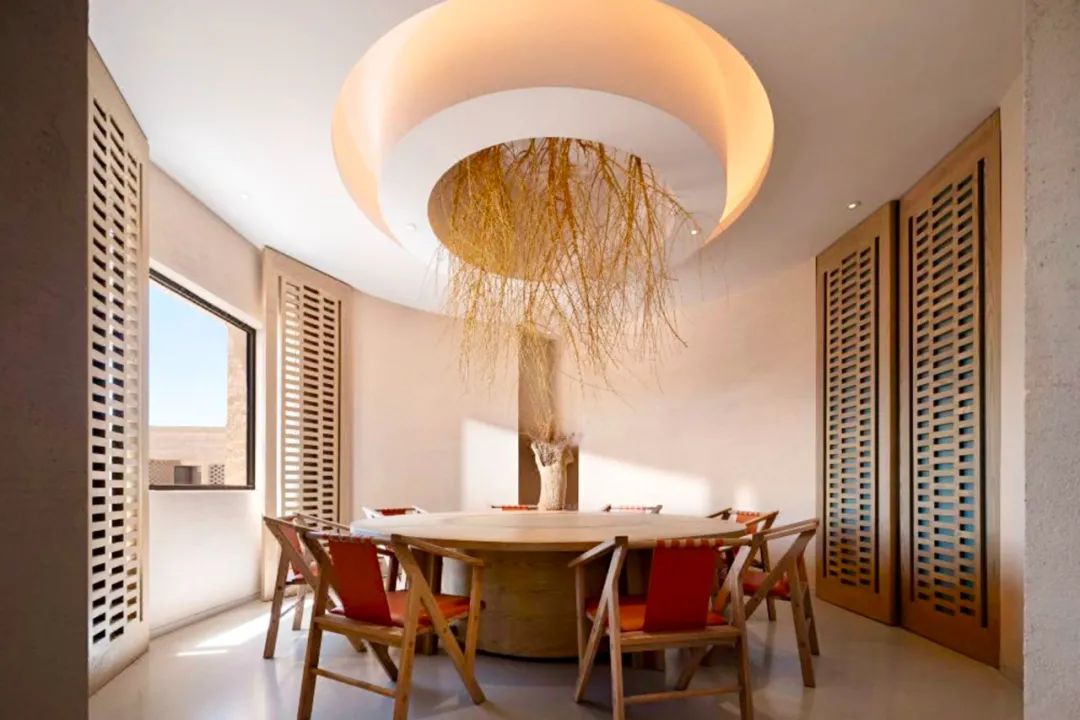 沙漠里的奢华天花板，比摩洛哥更耀眼