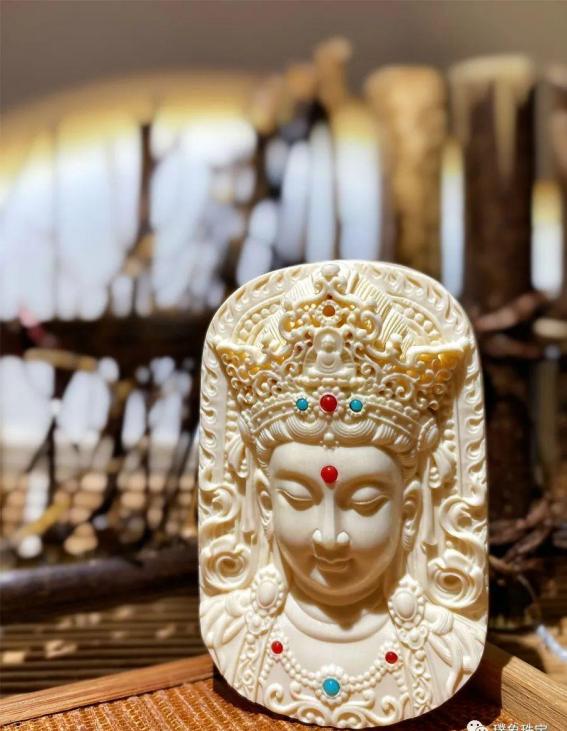 蜜蜡和猛犸哪个收藏价值高,猛犸单个牙收藏价值高吗