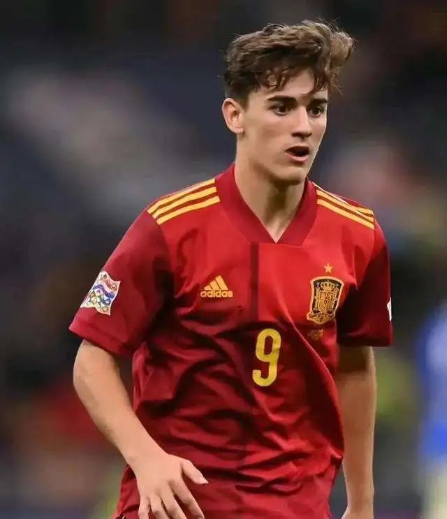 普特拉斯,美貌与实力并存的巴萨女王