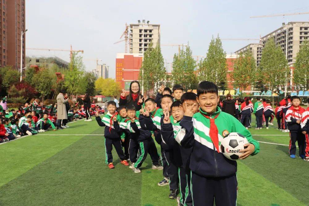 绿城小学足球节,阳光体育节校园风采