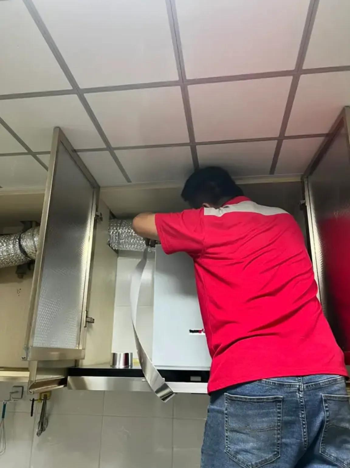 油烟机换油烟管,更换油烟机老管道