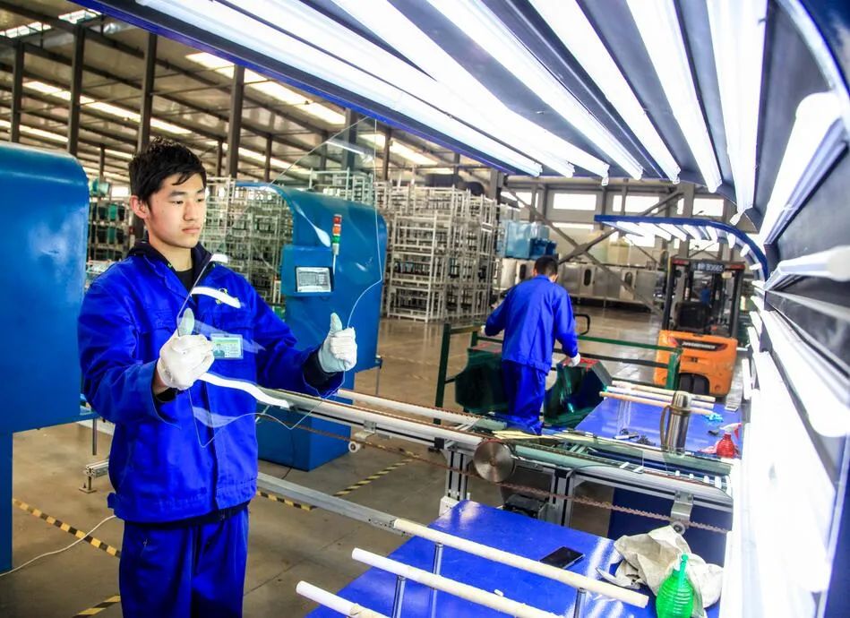 明池玻璃：依靠创新发展成行业翘楚