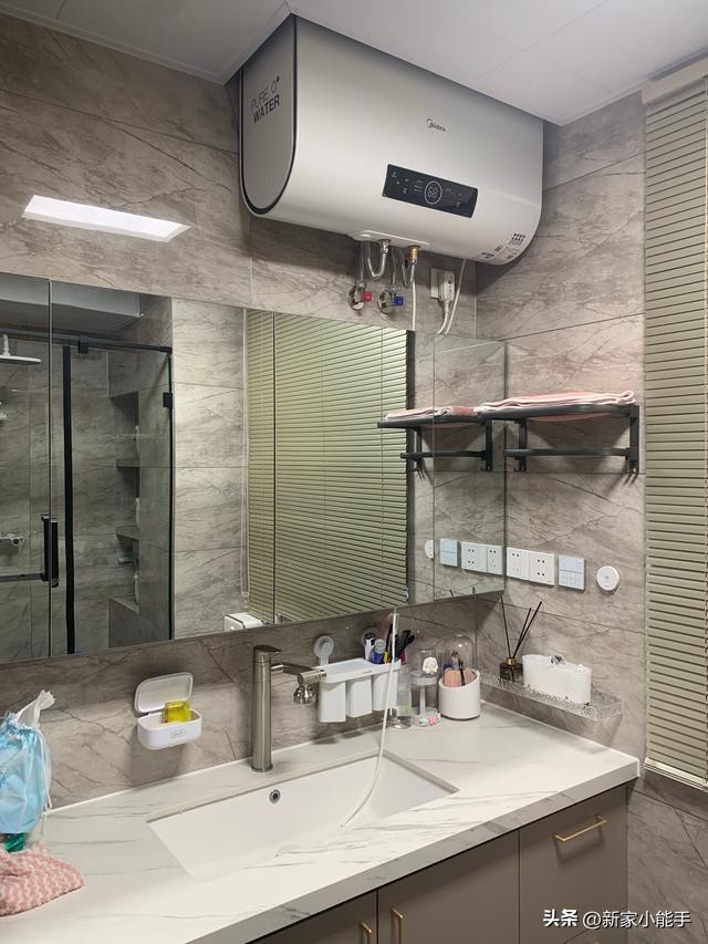 房屋轻奢风装修效果,房屋装修设计轻奢现代风